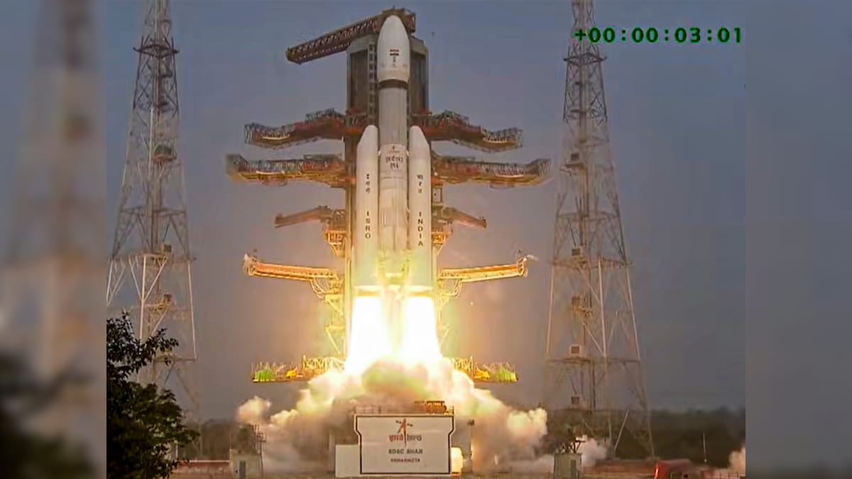 हनुमान की तरह दुनिया का सबसे भारी सैटेलाइट ले उड़ा ISRO का बाहुबली, देखिए