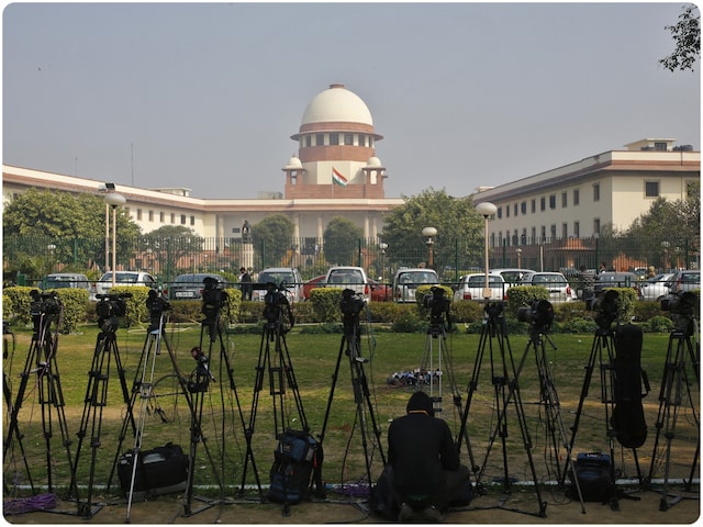 सहानुभूति से नहीं... सुप्रीम कोर्ट ने बरकरार रखा कर्नाटक हाईकोर्ट का डिसीजन