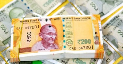 नेपाल सरकार ने भारतीय नोटों पर लगी पाबंदी हटा दी है.