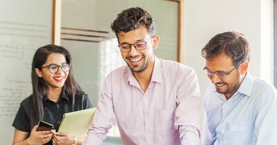 विदेश में करोड़ों कमाने वाले भारतीय क्यों नहीं आते वापस(फोटो:Canva) 