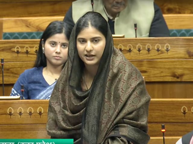 मुसलमान इस देश में बाई च्‍वाइस हैं, बाई चांस नहीं, इकरा हसन का दमदार अंदाज