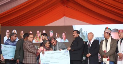 हिमाचल प्रदेश में तीन साल के उपलक्ष्य पर कांग्रेस सरकार ने मंडी में रैली का आयोजन किया गया. 