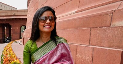 महुआ मोइत्रा 