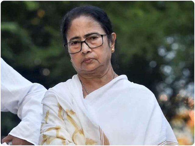 'खुद अपना बंटाधार करने की सोच रहीं ममता, उनके दिमाग पर जिहादियों का कब्जा'