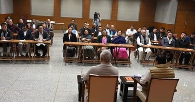 मई 2023 के बाद पहली बार मणिपुर के मैतेई और कुकी समुदायों से जुड़े बीजेपी विधायक एक ही छत के नीचे साथ बैठे