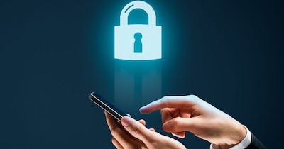 केंद्र सरकार ने संचार साथी ऐप हर फोन में डालने को कहा है.