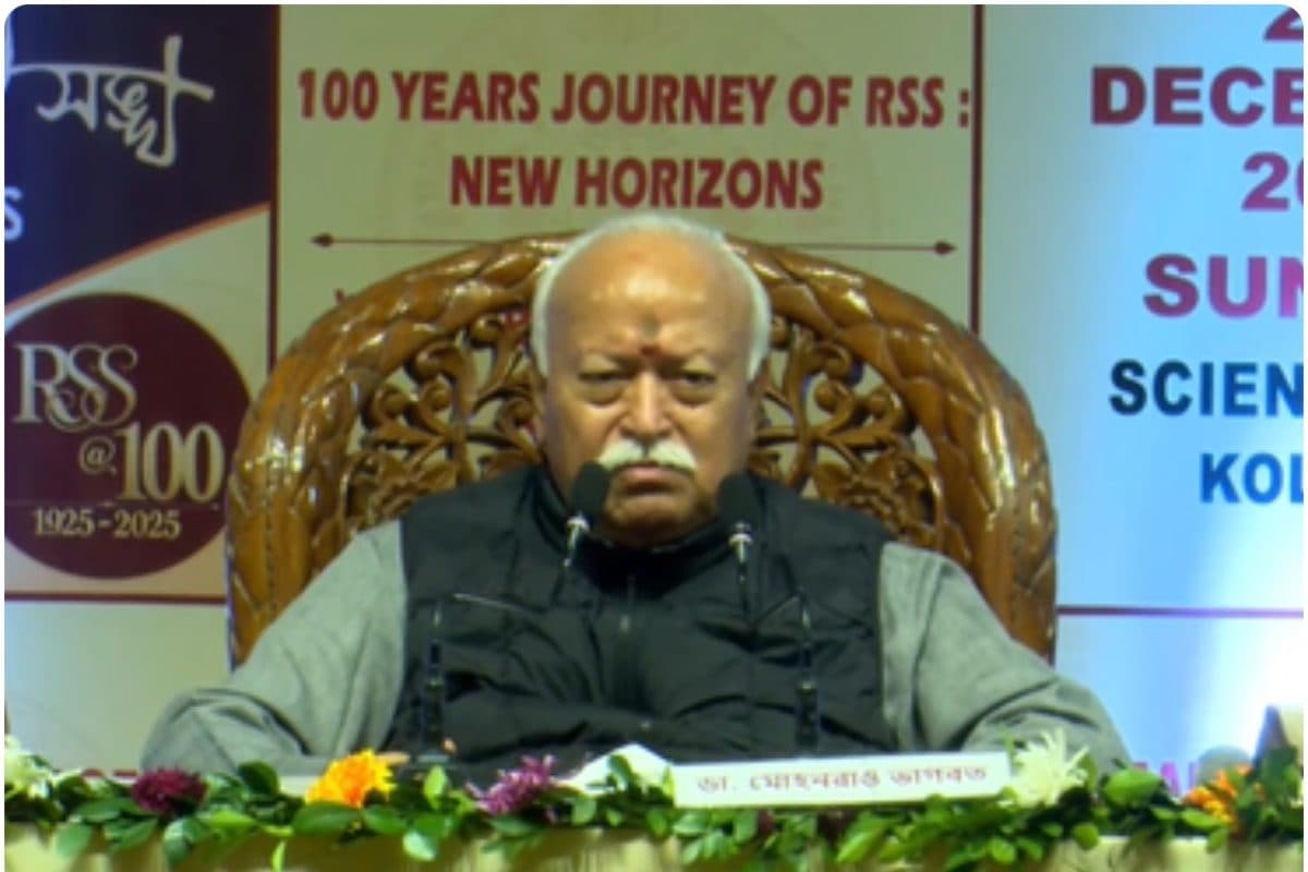 सूर्य पूर्व में उगता है इसके लिए भी संविधान की मंजूरी चाहिए क्या