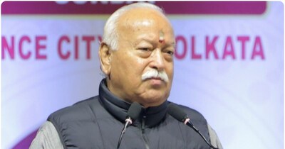 मोहन भागवत ने कहा कि पड़ोसी देश में रहनेवाले हिंदुओं की मदद करनी होगी.