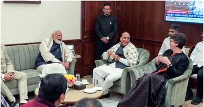 पीएम मोदी और अन्य शीर्ष नेताओं के साथ प्रियंका गांधी की बैठक चर्चा में रही. (एएनआई)