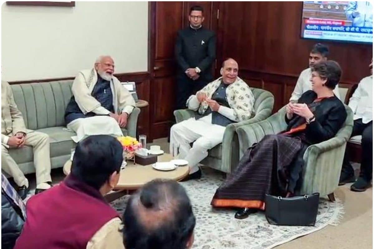 संसद में नजारा मनमोहक था जब प्रियंका गांधी को मिले नेता प्रतिपक्ष की कमान