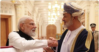ओमान के सुलतान हैसम बिन तारिक ने पीएम मोदी को 'ऑर्डर ऑफ ओमान' सम्मान से नवाजा.