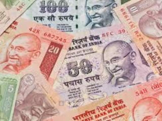 आजादी के बाद भारतीय नोटों पर नहीं थे गांधी, जानिए बाद में कैसे मिला ये सम्मान