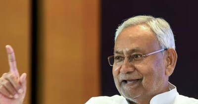 नीतीश कुमार ने अपनी संपत्ति का ब्योरा जारी कर दिया है.