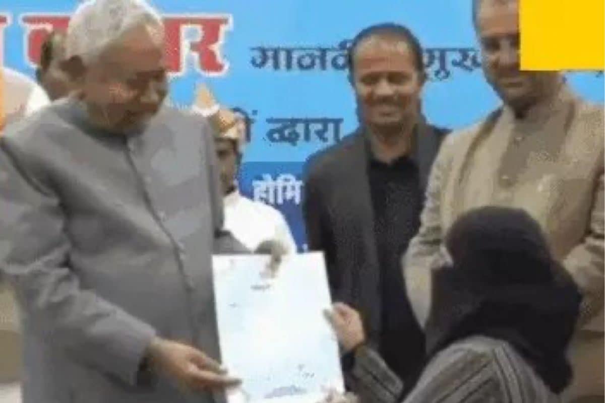 हिजाब कंट्रोवर्सी पर फुल स्टॉप! आयुष डॉक्टर नुसरत प्रवीण ज्वाइन करेंगी नौकरी