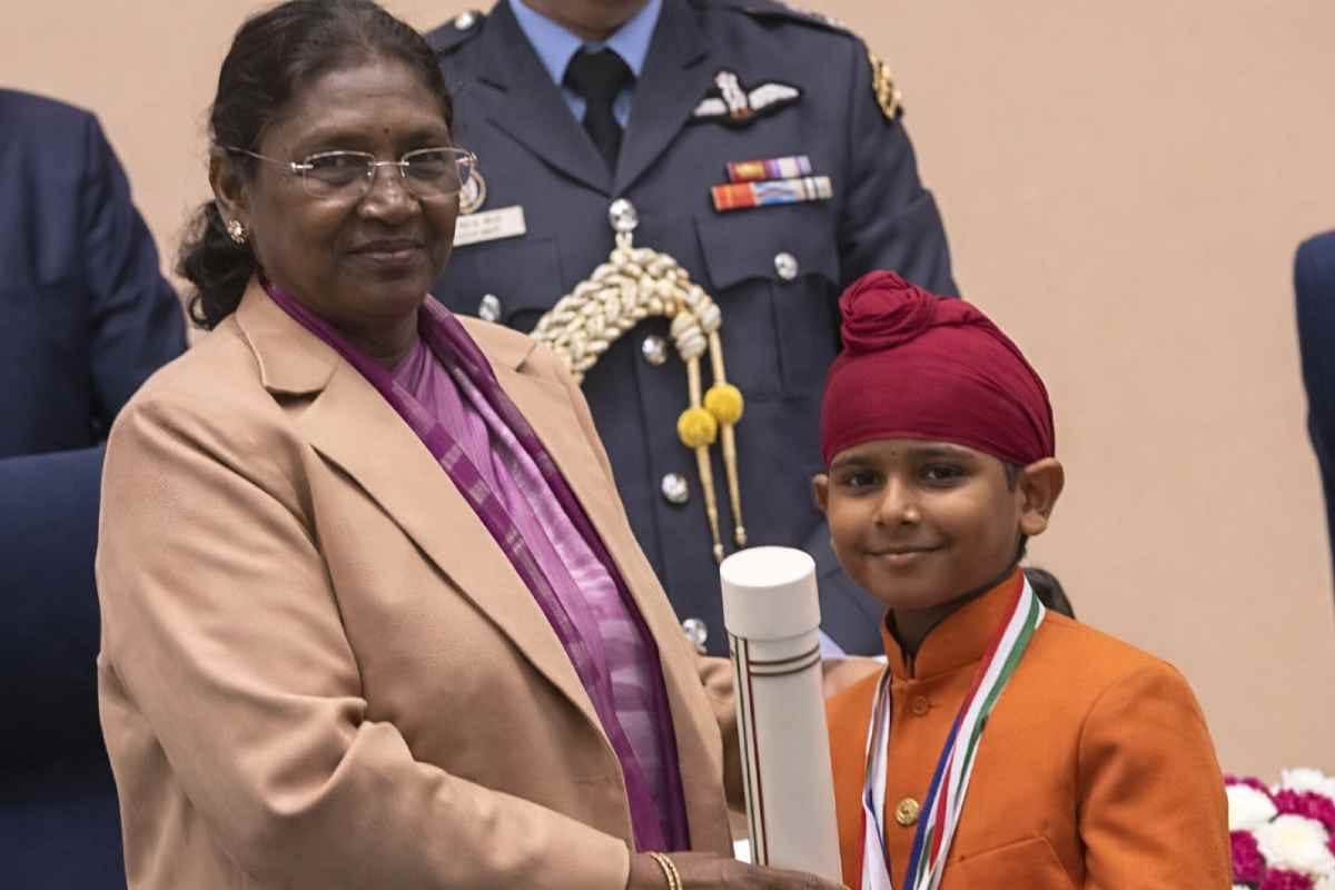 ऑपरेशन सिंदूर का सबसे छोटा जांबाज: 10 साल के श्रवण को राष्‍ट्रपति ने दिया मेडल