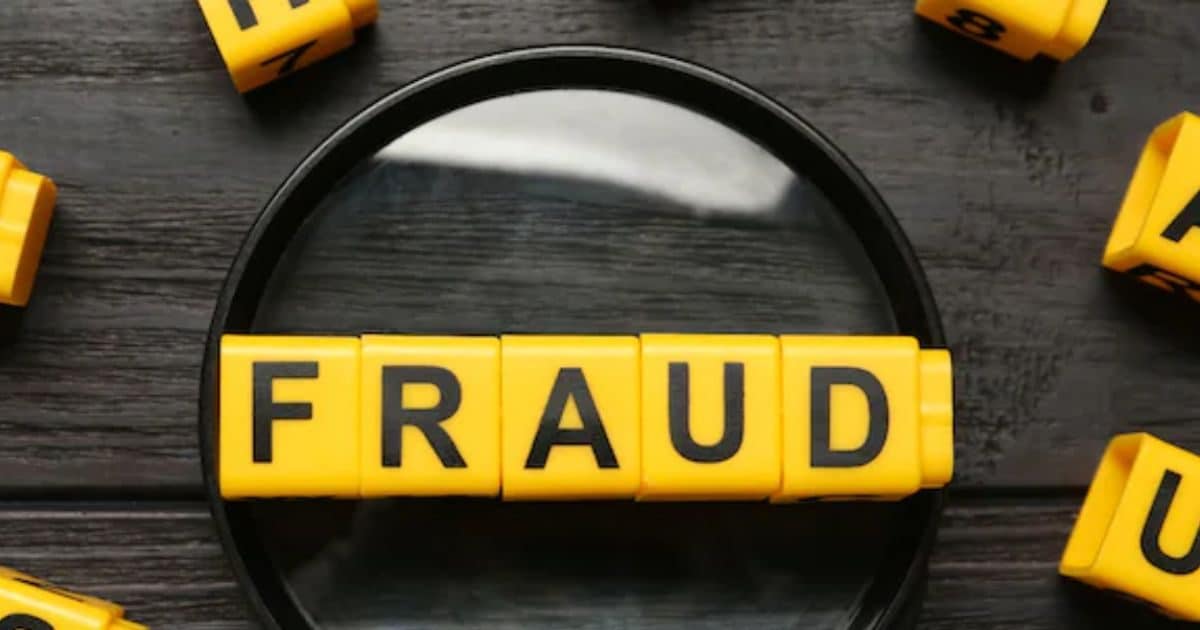 लोन दिलाने के नाम पर 3 हजार लोगों से ठगी, गिरोह चला रहा था 12वीं का स्टूडेंट, गिरफ्तार