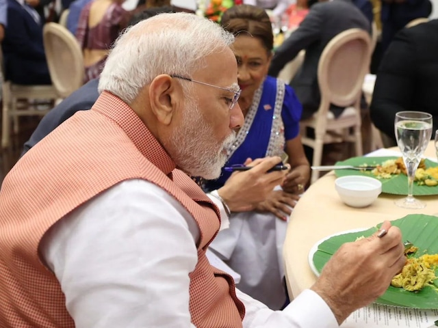 रसगुल्ला से मलाई कोफ्ता तक; PM मोदी के घर NDA सांसदों ने क्या-क्या खाया? देखिए
