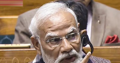 प्रधानमंत्री नरेंद्र मोदी ने लोकसभा में नेहरू से जुड़ी कई बातें बताईं.