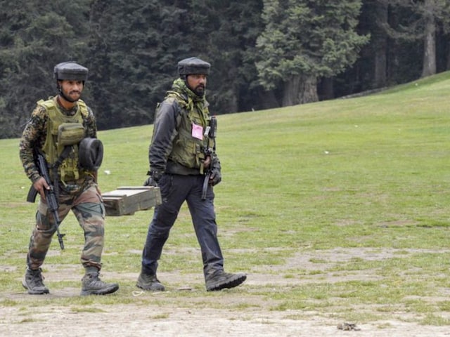 पहलगाम हमले में आरोप पत्र दाखिल करेगा NIA, आज से 3 देशों के दौरे पर PM मोदी पहलगाम हमले में आरोप पत्र दाखिल करेगा NIA, आज से 3 देशों के दौरे पर PM मोदी