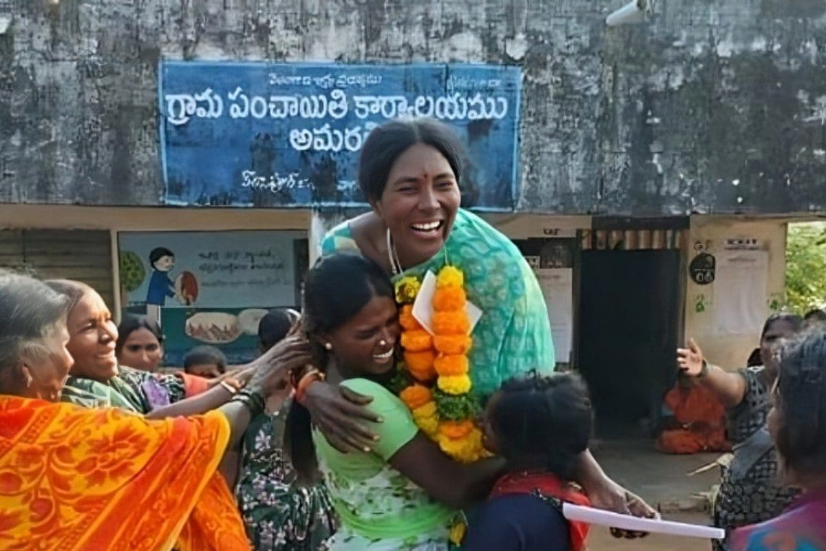 लोकतंत्र की असली ताकत को बयां करती है आदिवासी महिला लिंगम्मा की कहानी