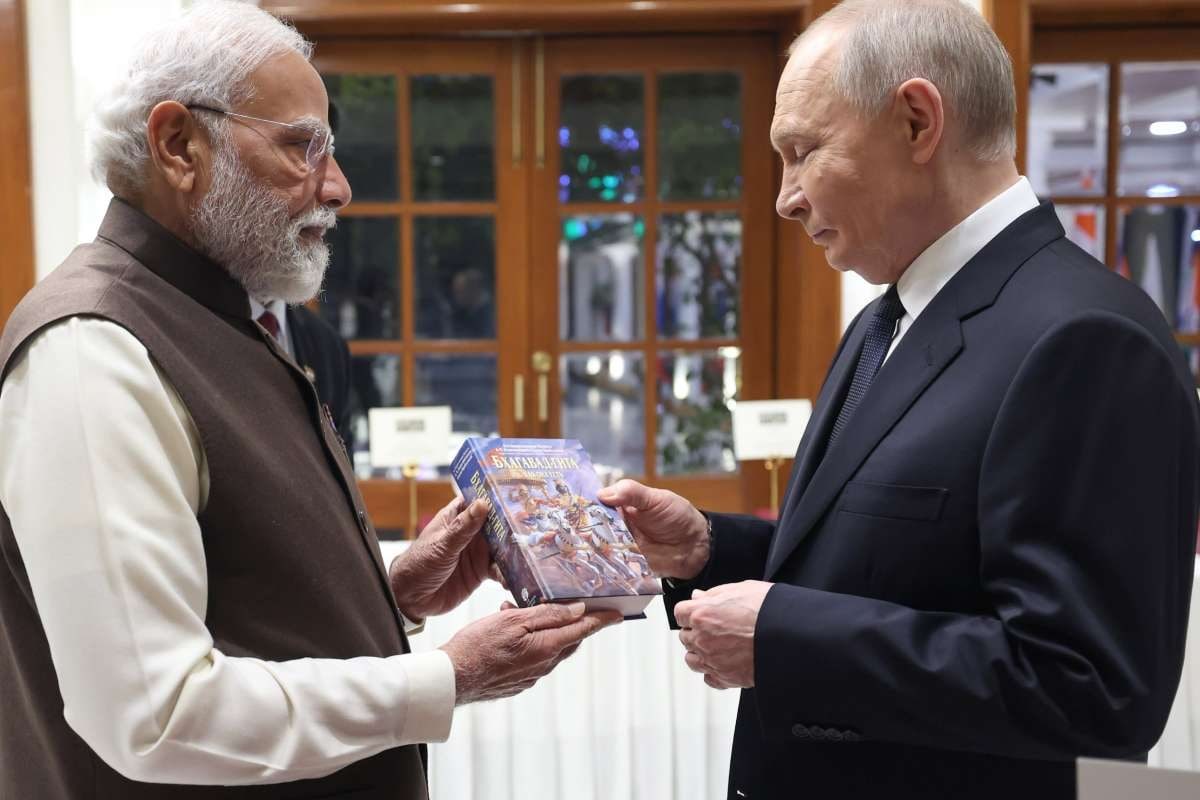 पीएम मोदी ने पुतिन को दिए 6 गिफ्ट कौन सी खास चीजें साथ ले गए रूसी राष्‍ट्रपति