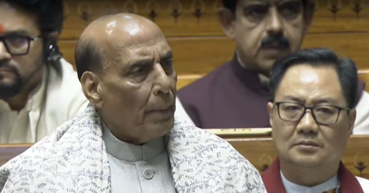 'वक्‍त आ गया है कांग्रेस वंदे मातरम के पूर्ण स्‍वरूप को स्‍वीकार करे': राजनाथ