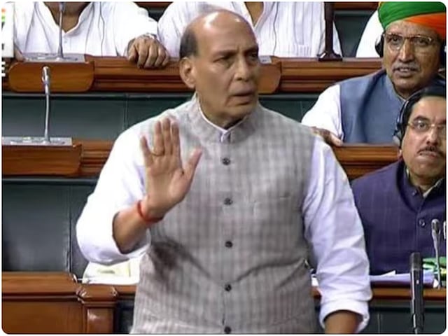 राजनाथ को आया गुस्सा, लोकसभा में विपक्षी सांसद की टोका-टाकी पर सुनाई खरी-खरी