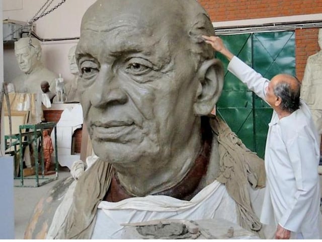 दुनिया की सबसे ऊंची मूर्ति 'स्टैच्यू ऑफ यूनिटी' के डिजाइनर राम सुतार का निधन