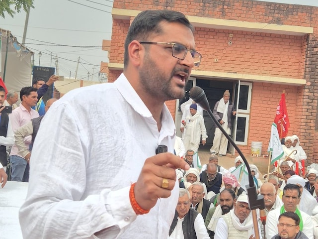 ‘अब सूली पर भी चढ़ा तो...’, महापंचायत में फूट-फूट कर रोए किसान नेता रवि आजाद