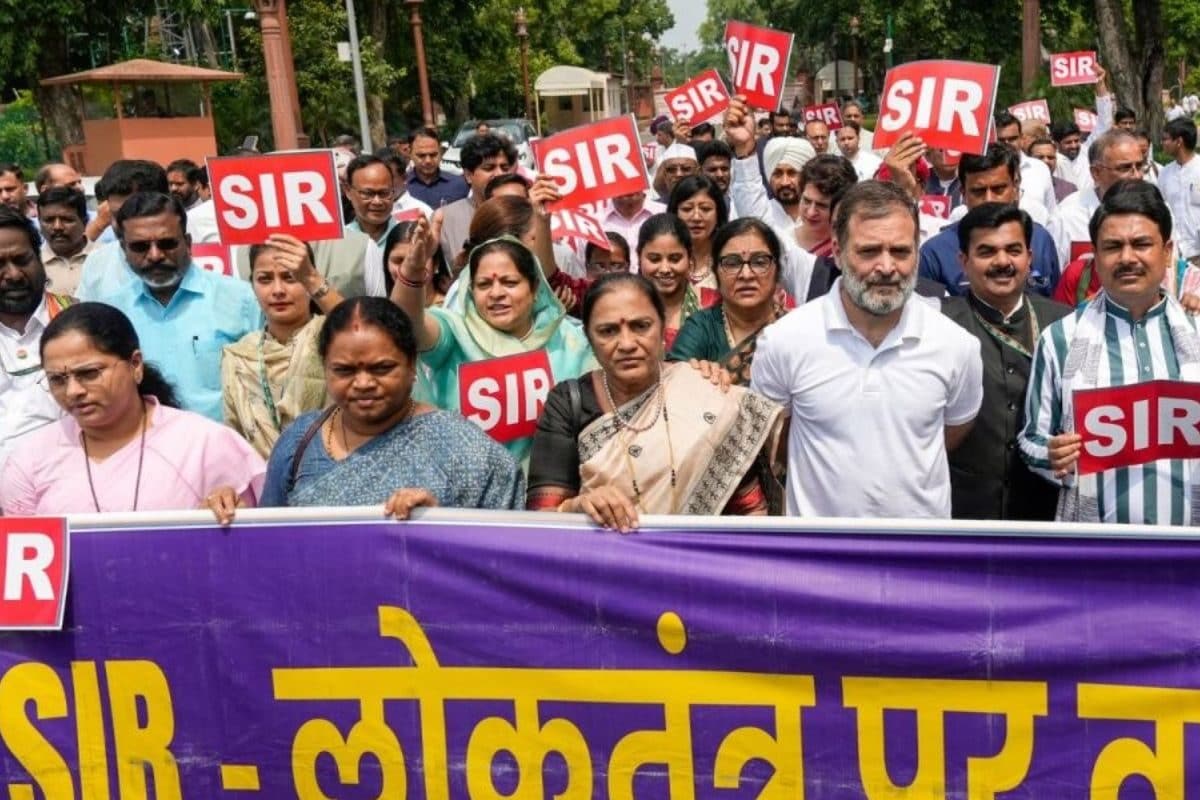 Live: संसद में SIR पर आज फिर होगा बवाल वित्तमंत्री पेश करेंगी नया एक्साइज बिल