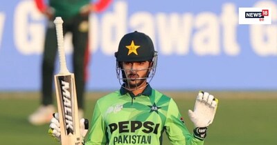 समीर मिन्हास ने 71 गेंद में लगाई सेंचुरी