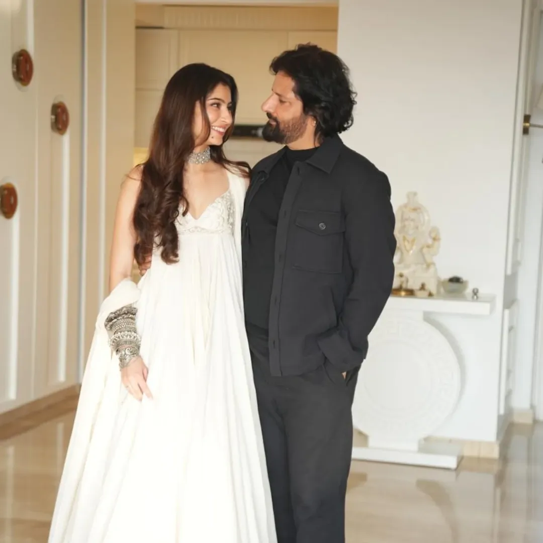 Sarr Arjun Dhurandhar Sarr Arjun Dhurandhar