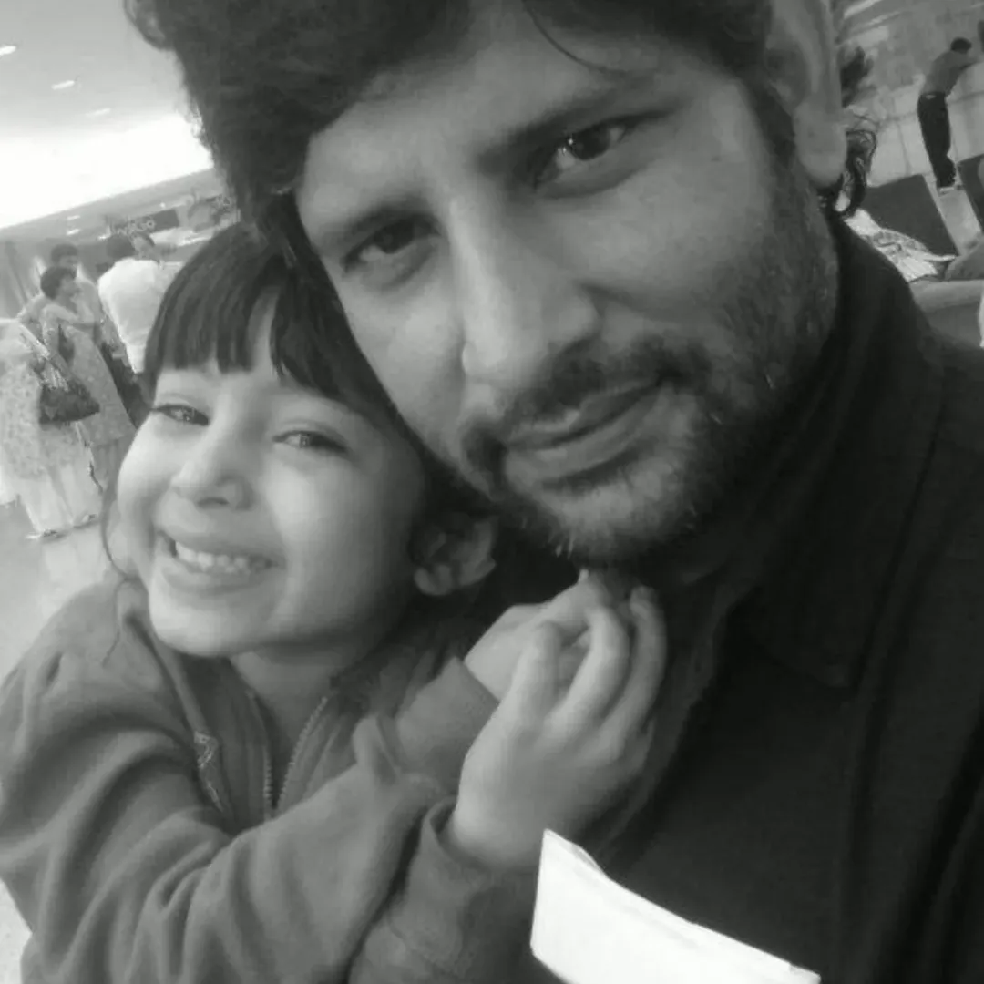 Sarr Arjun Dhurandhar Sarr Arjun Dhurandhar