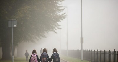 UP Gripped by Severe Cold: Schools Closed, Timings Changed; Red Alert in 50 Districts