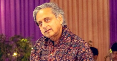 कांग्रेस की कई बैठकों से नदारद रहने के बाद शशि थरूर CWC की मीटिंग में शरीक हुए. (फोटो- Facebook@ShashiTharoor)