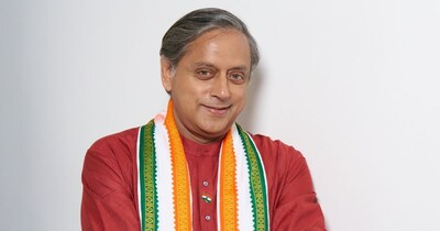 शशि थरूर ने की बिहार के विकास की तारीफ, नीतीश-भाजपा अटकलों को हवा.