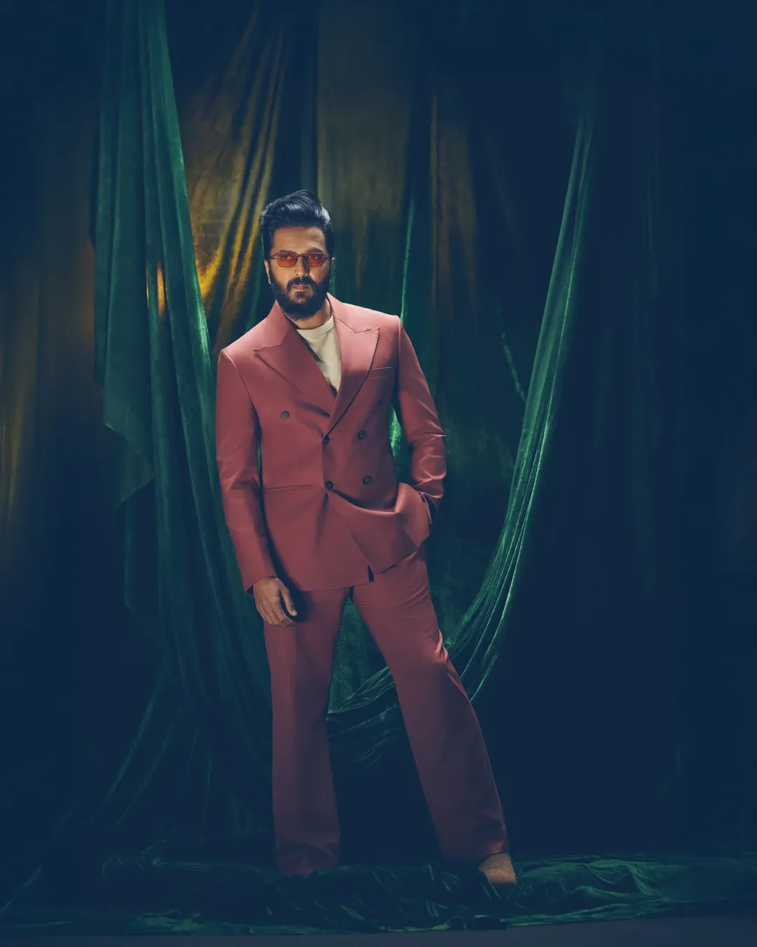 Riteish Deshmukh, Riteish Deshmukh News, Riteish Deshmukh Family, Happy Birthday Riteish Deshmukh, riteish deshmukh net worth, Riteish Deshmukh wife, रितेश देशमुख , रितेश देशमुख का बर्थडे, रितेश देशमुख का परिवार, रितेश देशमुख के पिता, रितेश देशमुख के नेटवर्थ