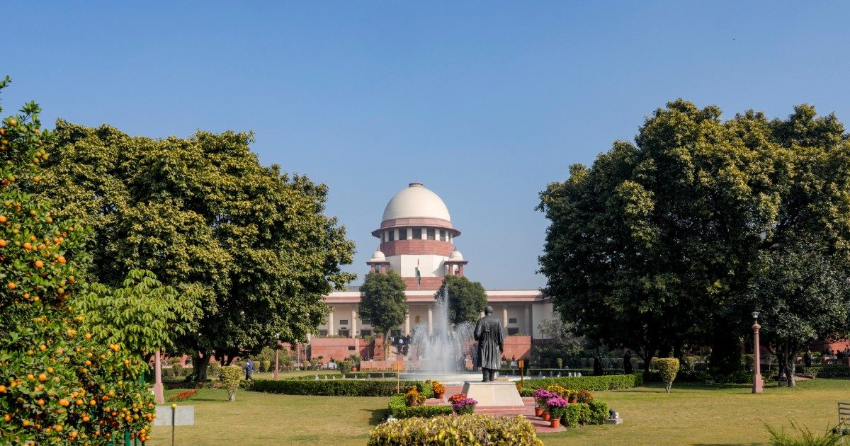 9 टोल प्लाजा बंद करें, दिल्ली में प्रदूषण पर SC का आदेश, स्कूल खोलने से इनकार