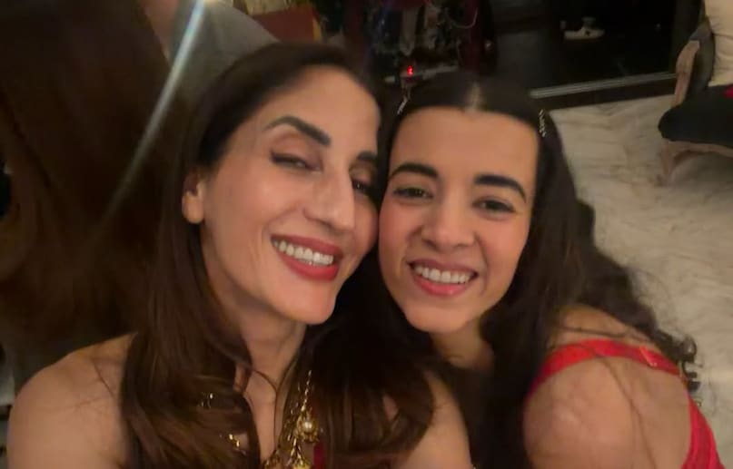 Sussane Khan Christmas 