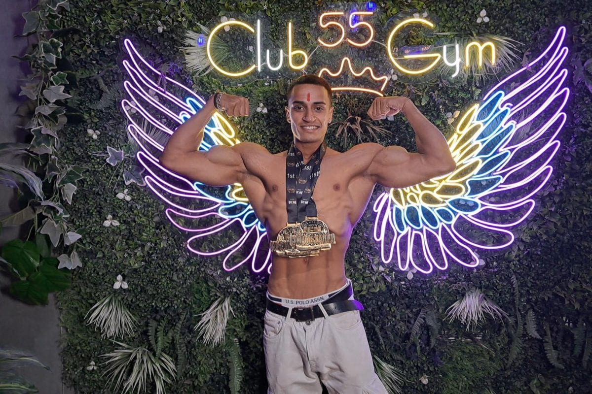 सब्जी बेचने वाले के बेटे ने जीते तीन गोल्ड मेडल 8 साल की मेहनत लाई रंग