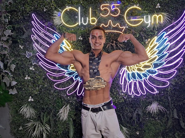 सब्जी बेचने वाले के बेटे ने जीते तीन गोल्ड मेडल, 8 साल की मेहनत लाई रंग