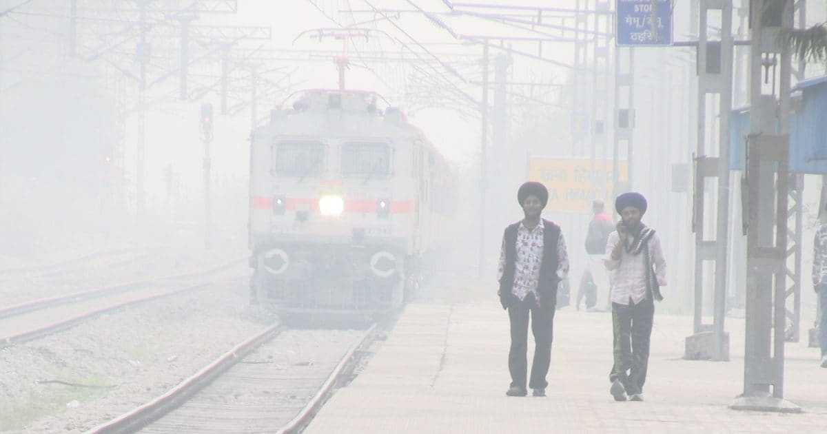 वंदे भारत 1.5 तो हिमाचल एक्सप्रेस 3 घंटे लेट, धुंध और कोहरे का हिमाचल तक असर