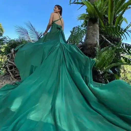 AI की एयरहोस्टेस की संदिग्ध मौत दोस्तों के फ्लैट में पार्टी करने गई थी सिमरन