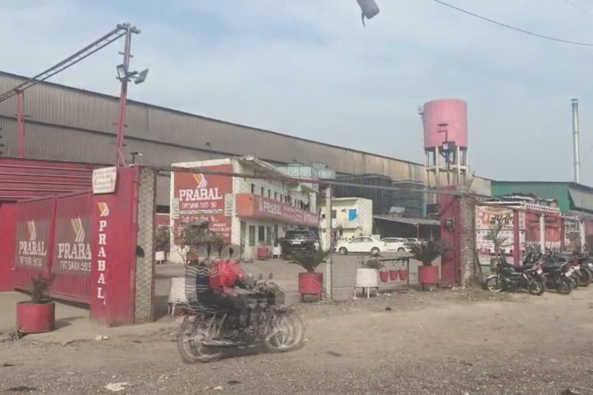 हिमाचल के गगरेट के सरिया उद्योग में बड़ा हादसा 2 कामगारों की मौत 3 घायल