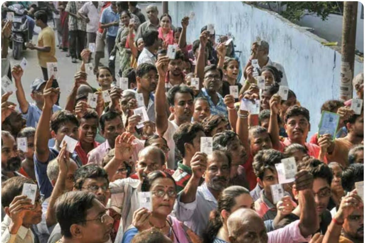 तमिलनाडु में होने वाला है कुछ बड़ा वोटर लिस्ट से 98 लाख नाम हटाए गए