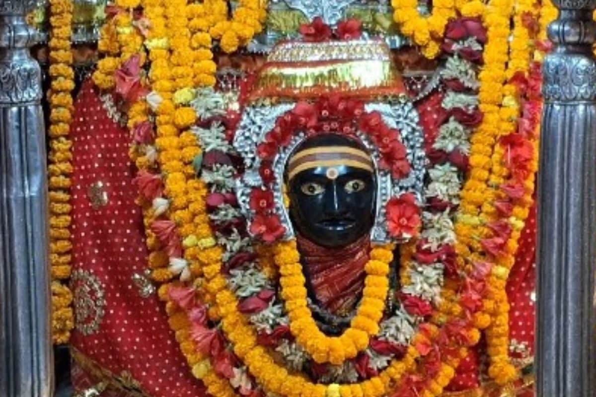 थावे मंदिर चोरी केस में 17 ठिकानों पर छापे 35 हिरासत मगर जांच की दिशा धुंधली!