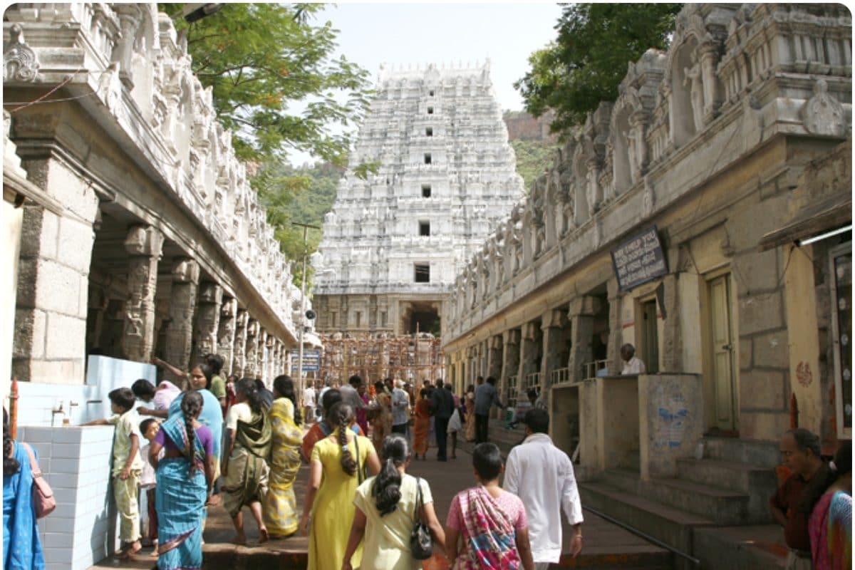 तिरुपति का दुपट्टा घोटााला: 100 रुपए के पॉलिस्टर को 1400 का सिल्क बताकर बेचा