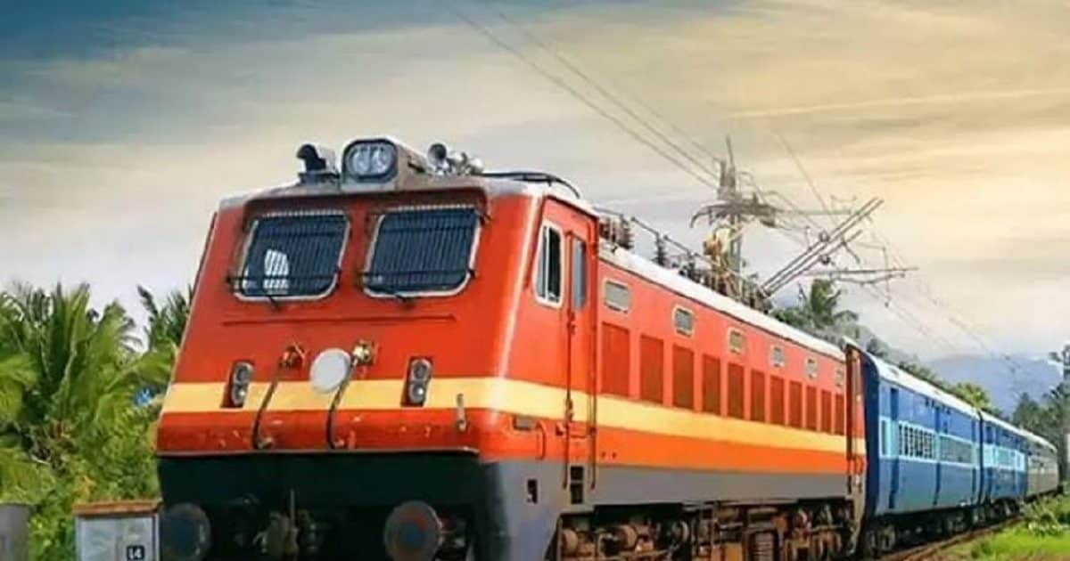 रेल यात्रियों को डबल झटका, किराया तो बढ़ा ही, अधिक सामान पर जेब भी होगी ढीली