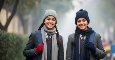 UP School Holiday: यूपी के कई जिलों में स्कूल टाइमिंग में बदलाव किया गया है 