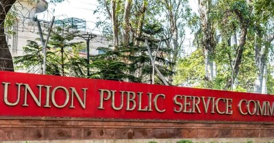 अपनी इंटरमीडिएट तक की पढ़ाई सेवंथ डे पब्लिक स्कूल से की है.